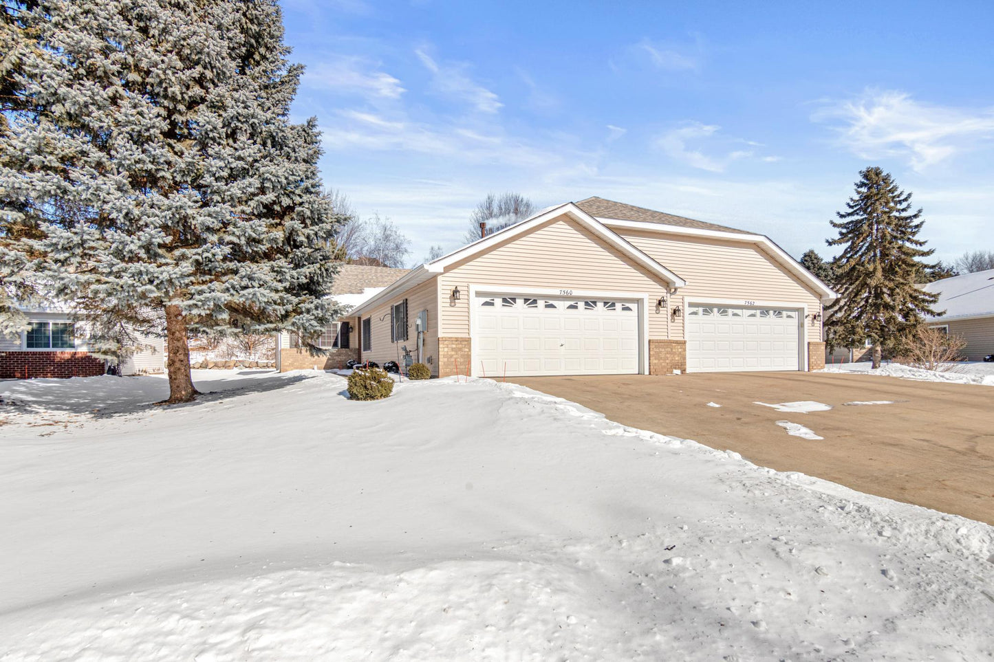 7560 Newbury Road, Woodbury, MN 55125