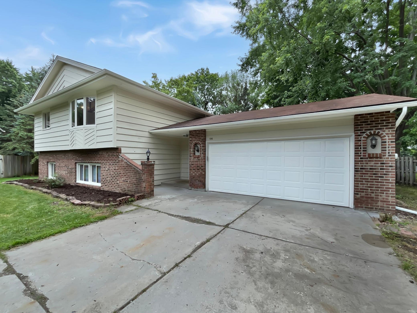 1016 80th Court, Brooklyn Park, MN 55444