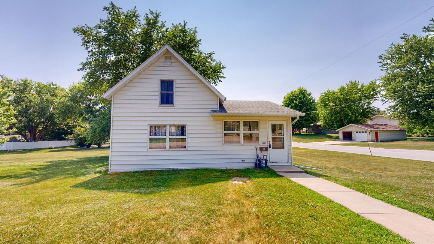 1003 Grand Street, Chatfield, MN 55923