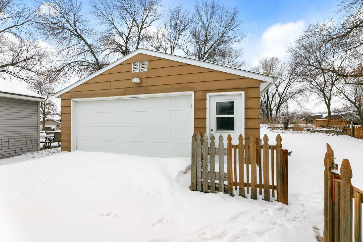 124 4th Avenue, Spicer, MN 56288